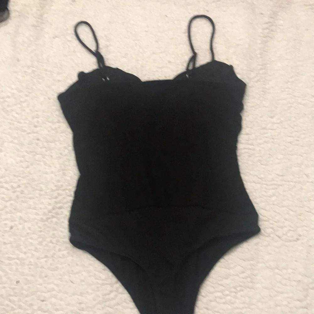 TOPS - Picture 4 of 5